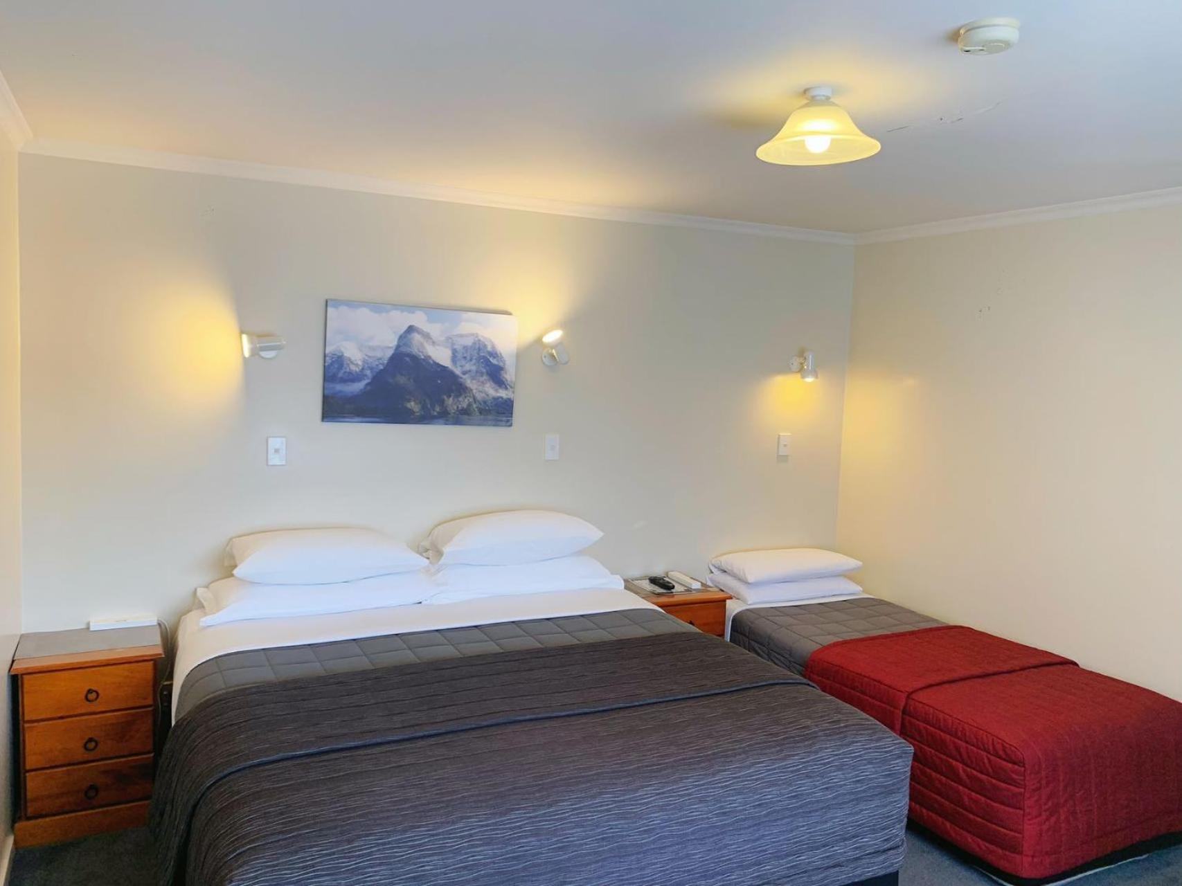 Amber Court Motel Te Anau Eksteriør bilde
