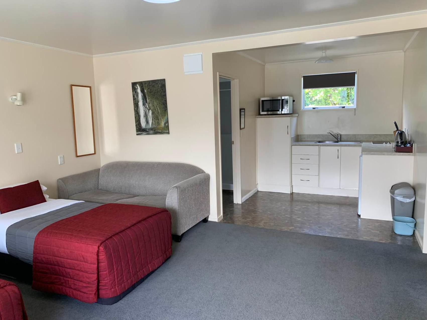 Amber Court Motel Te Anau Eksteriør bilde
