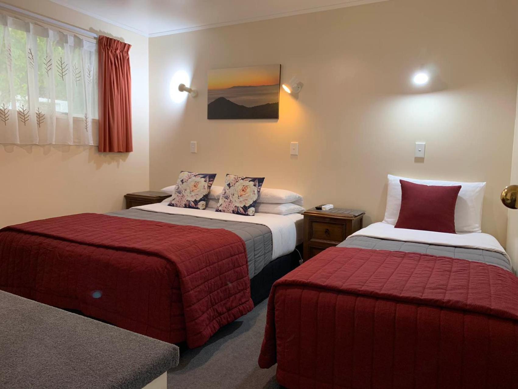 Amber Court Motel Te Anau Eksteriør bilde