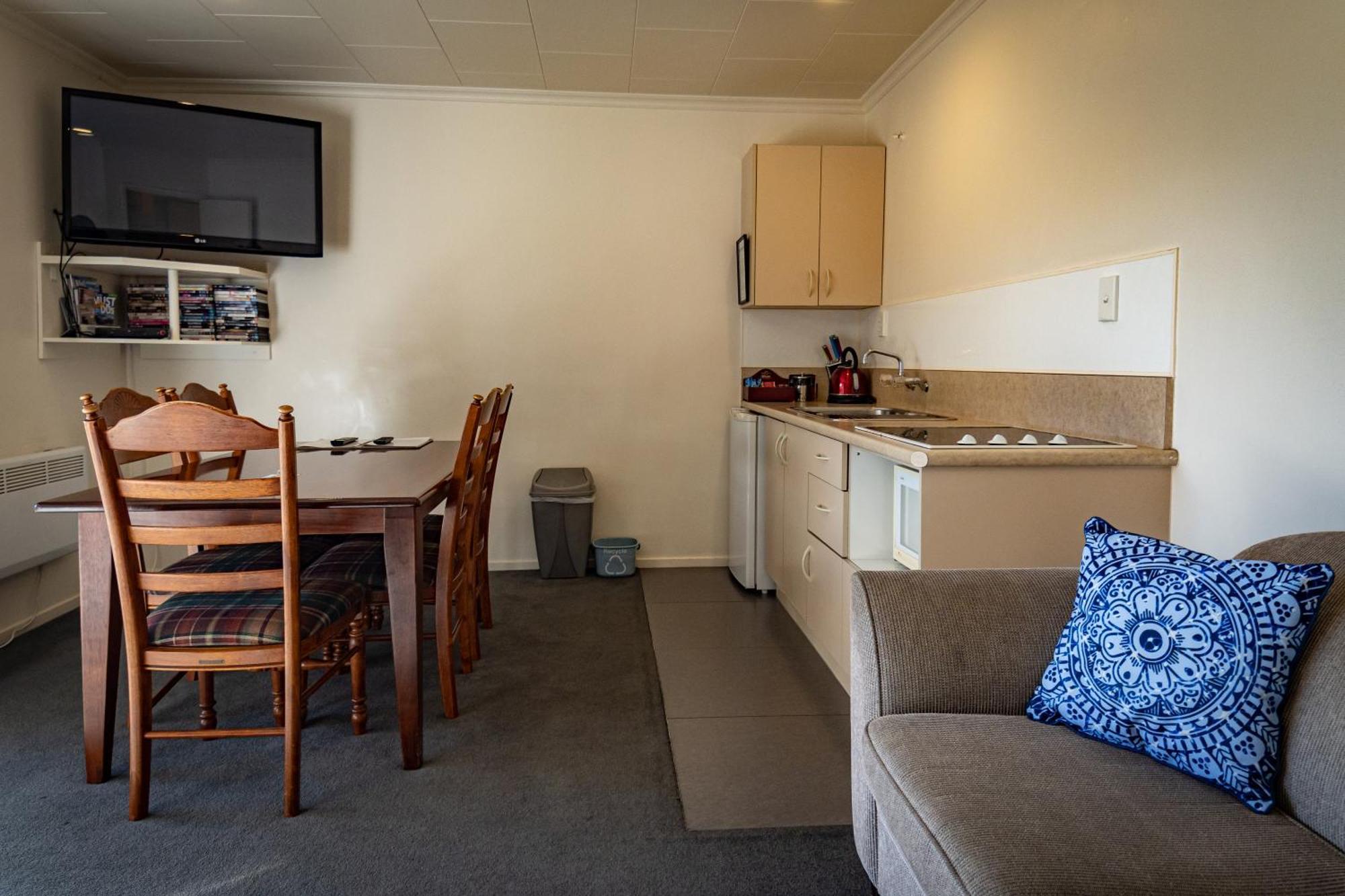 Amber Court Motel Te Anau Eksteriør bilde