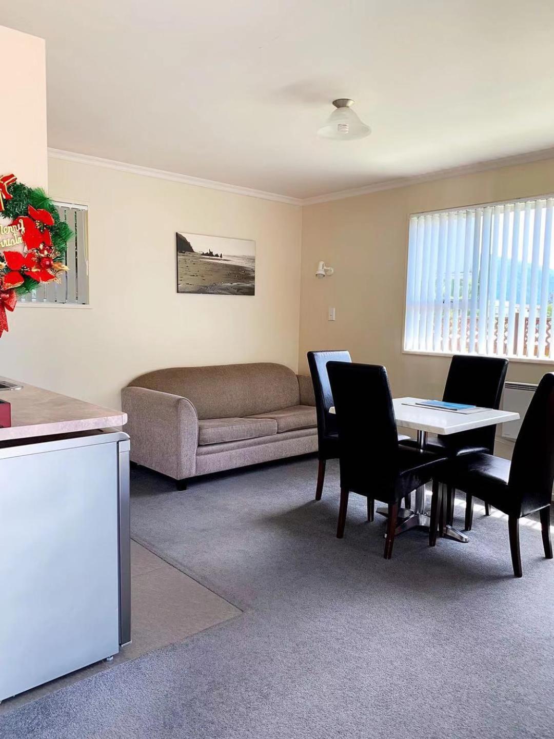Amber Court Motel Te Anau Eksteriør bilde