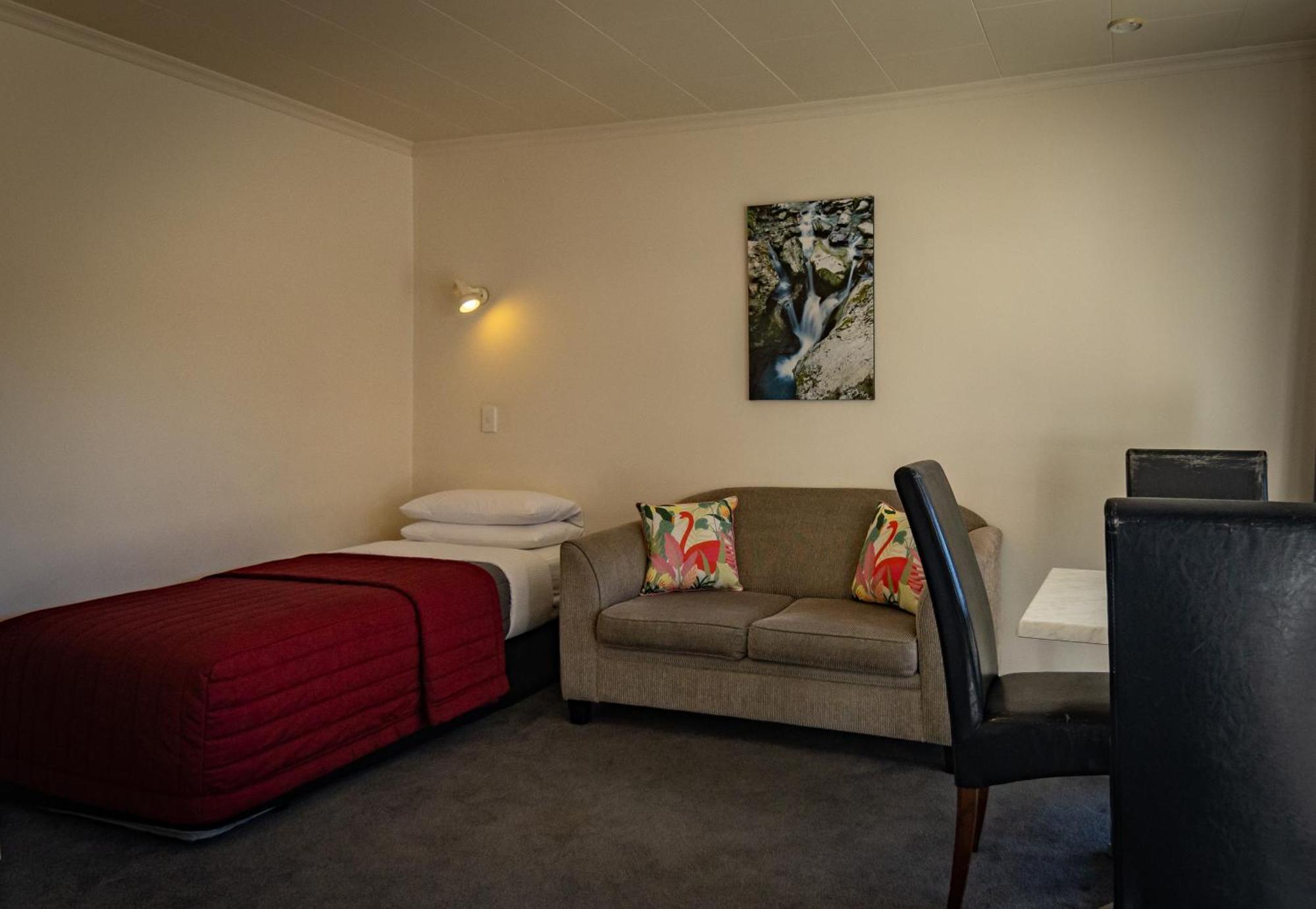 Amber Court Motel Te Anau Eksteriør bilde