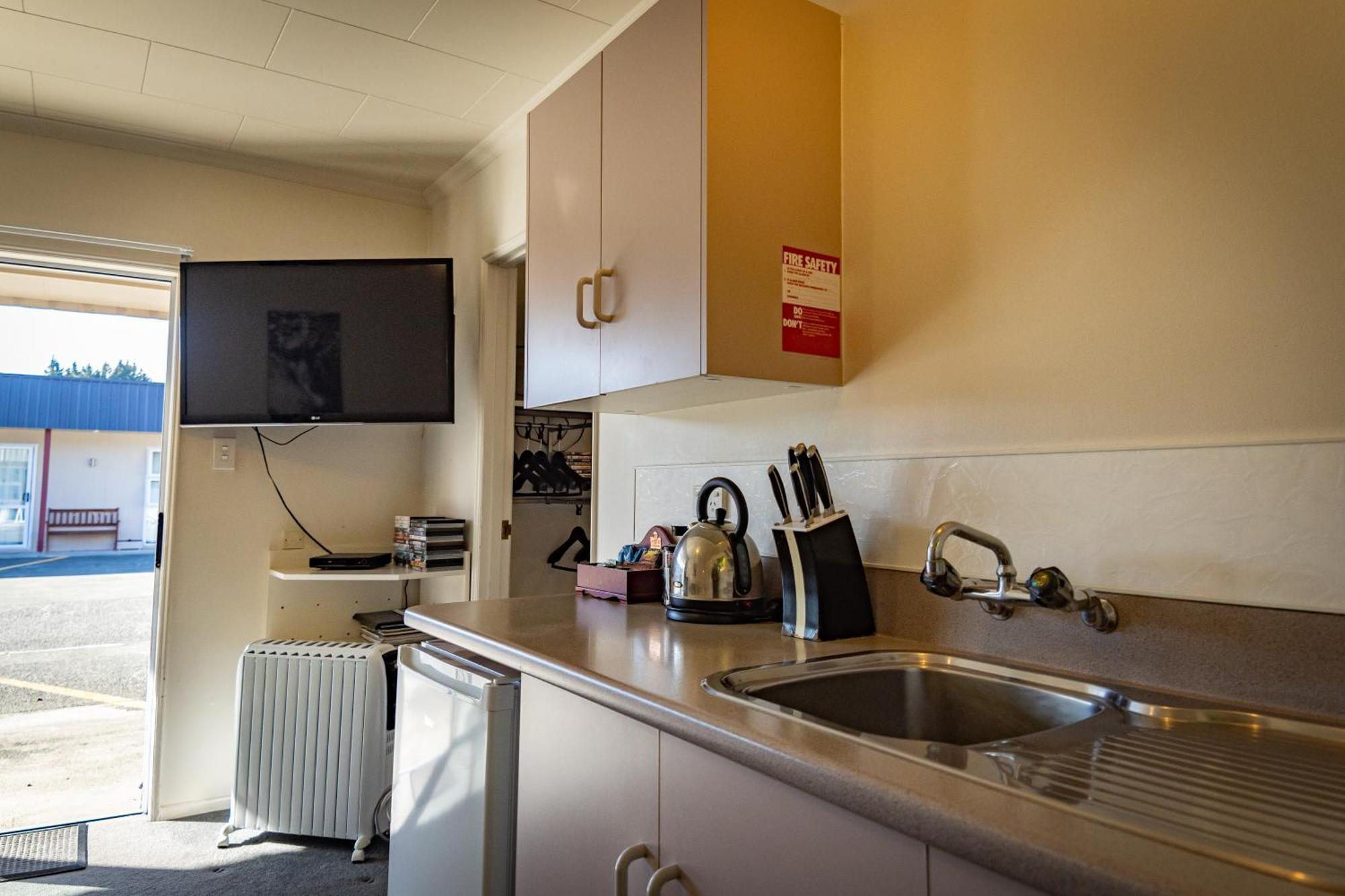 Amber Court Motel Te Anau Eksteriør bilde