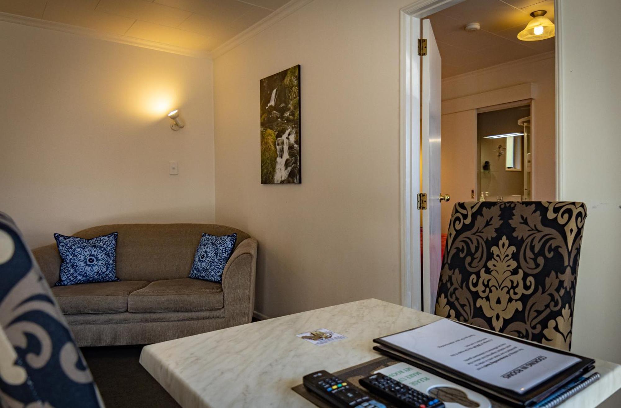 Amber Court Motel Te Anau Eksteriør bilde